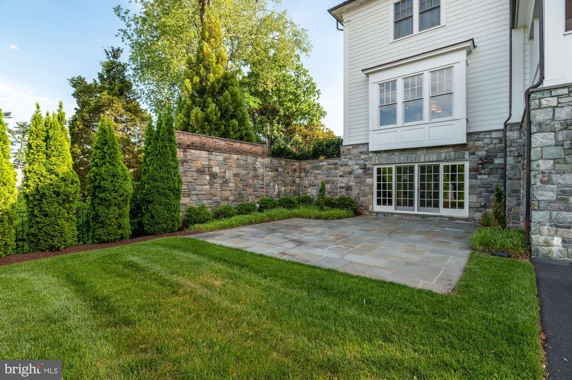 FOXHALL - Residential