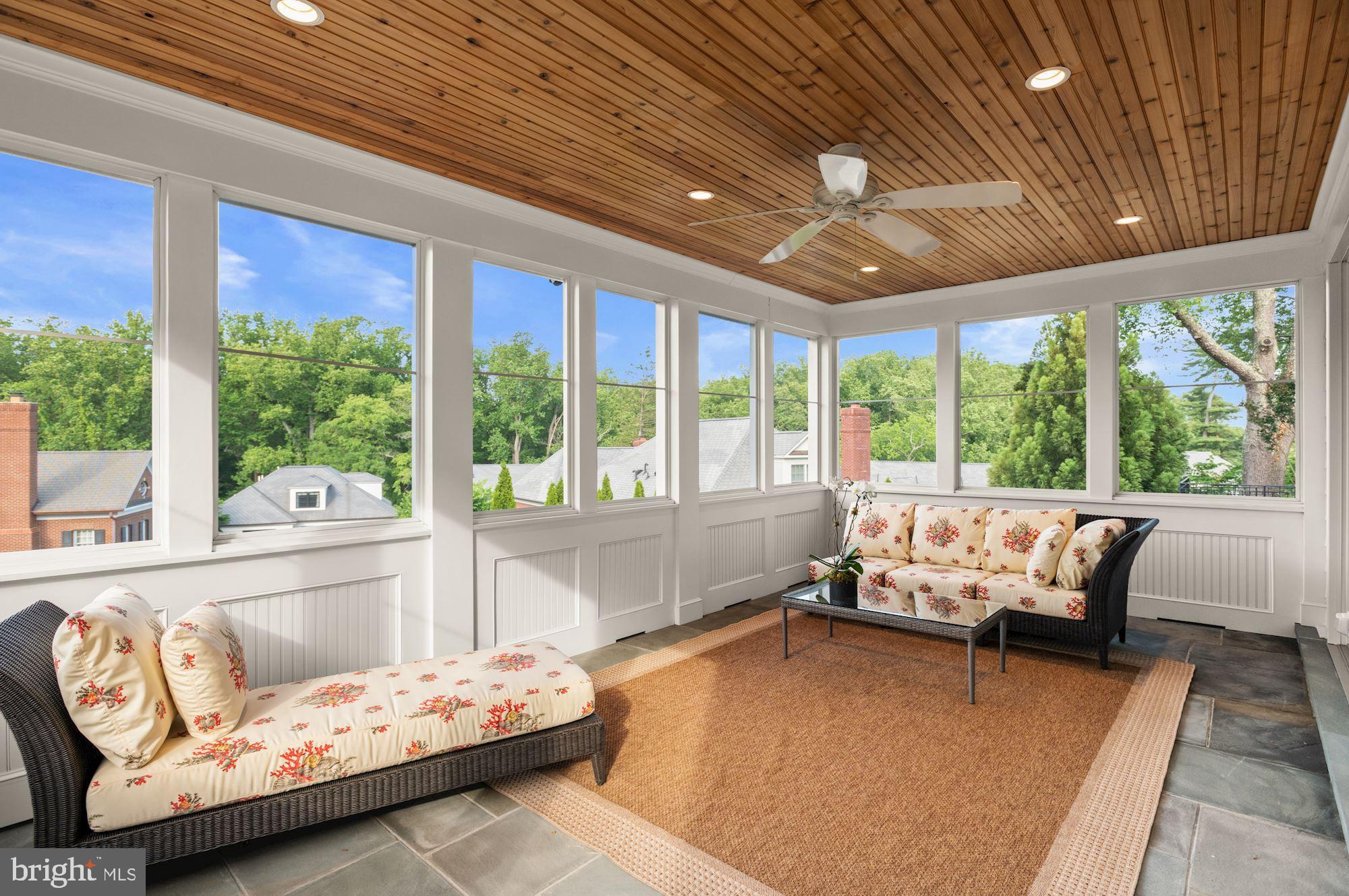 FOXHALL - Residential
