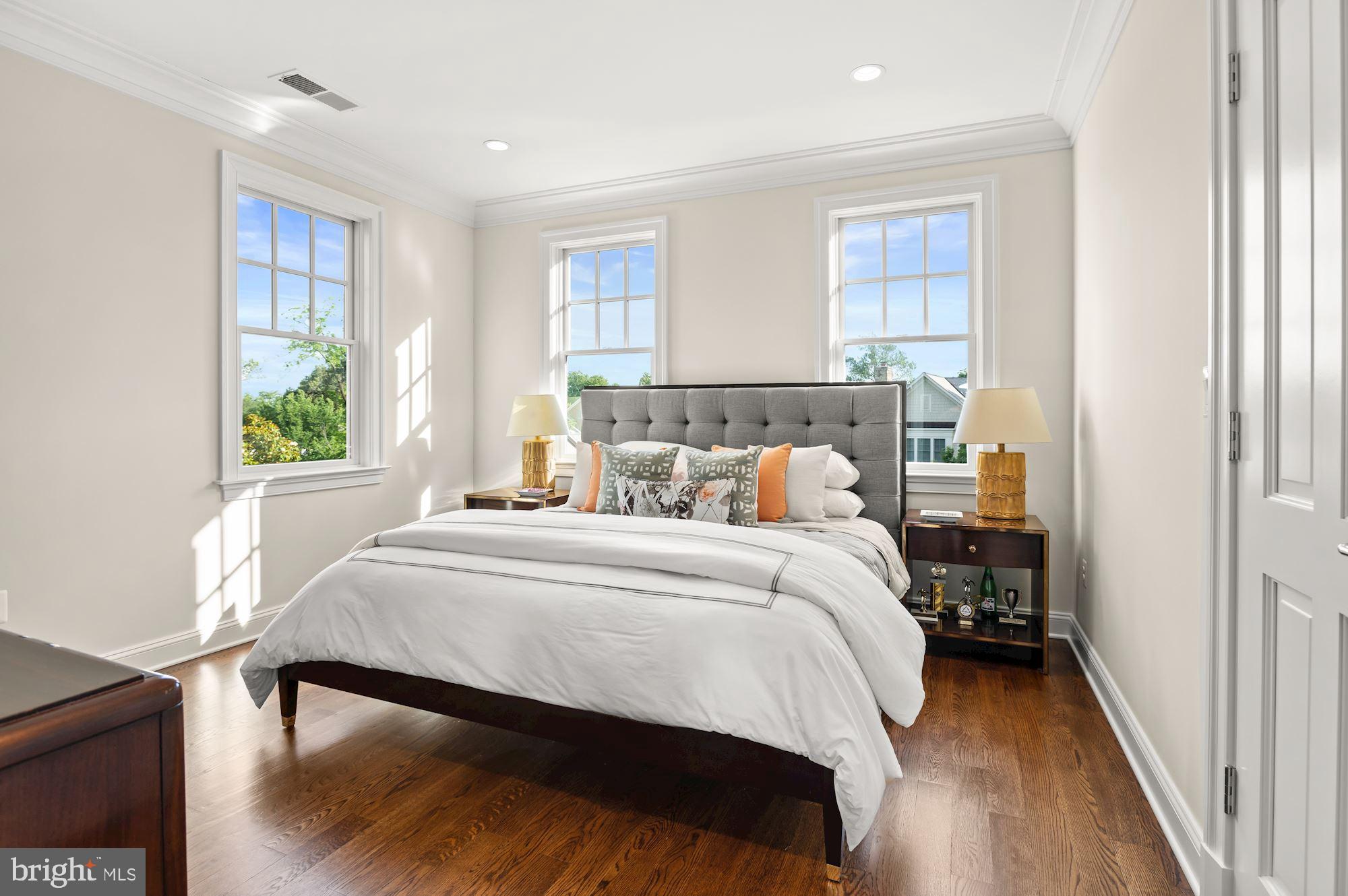 FOXHALL - Residential