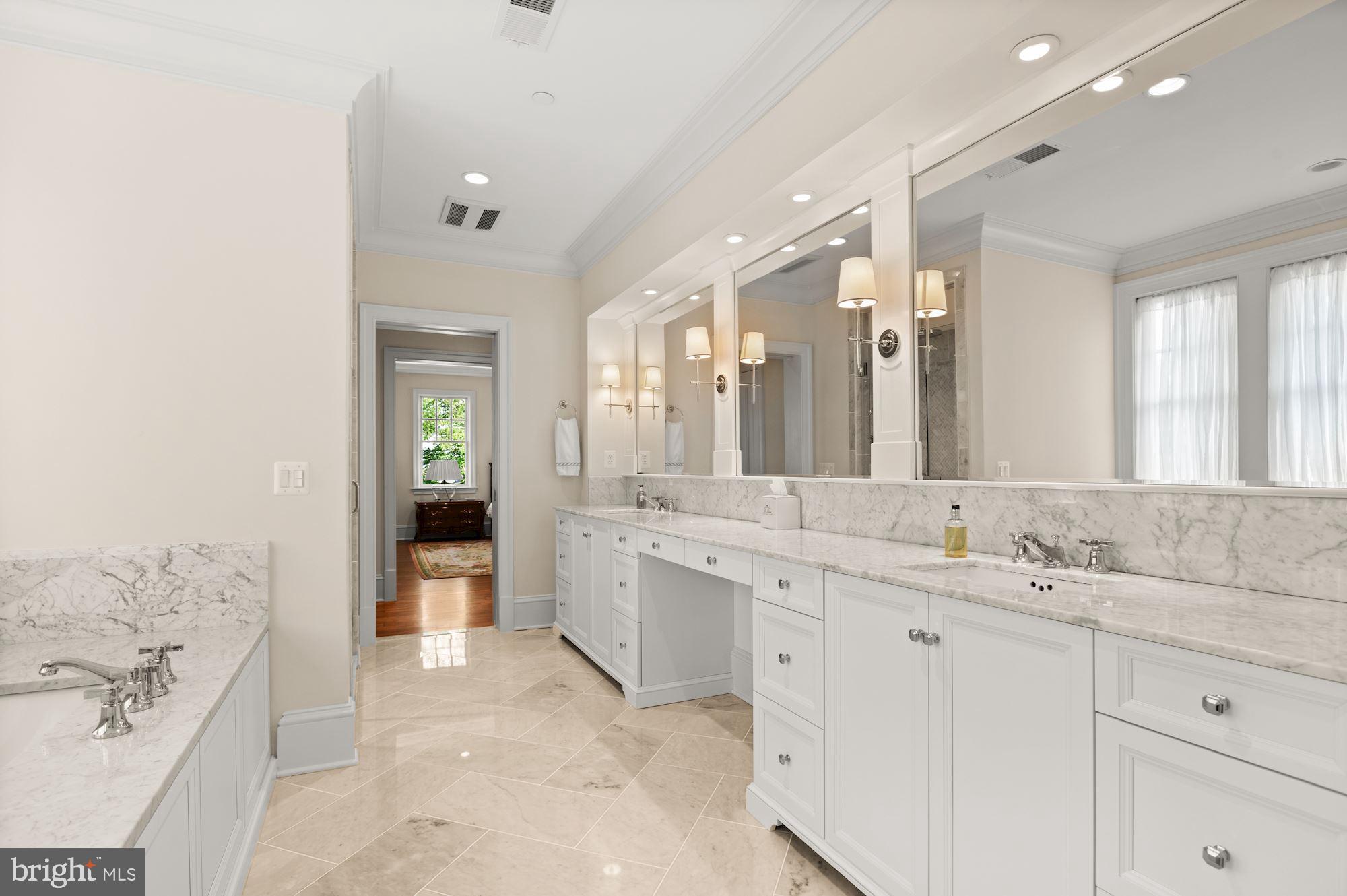 FOXHALL - Residential