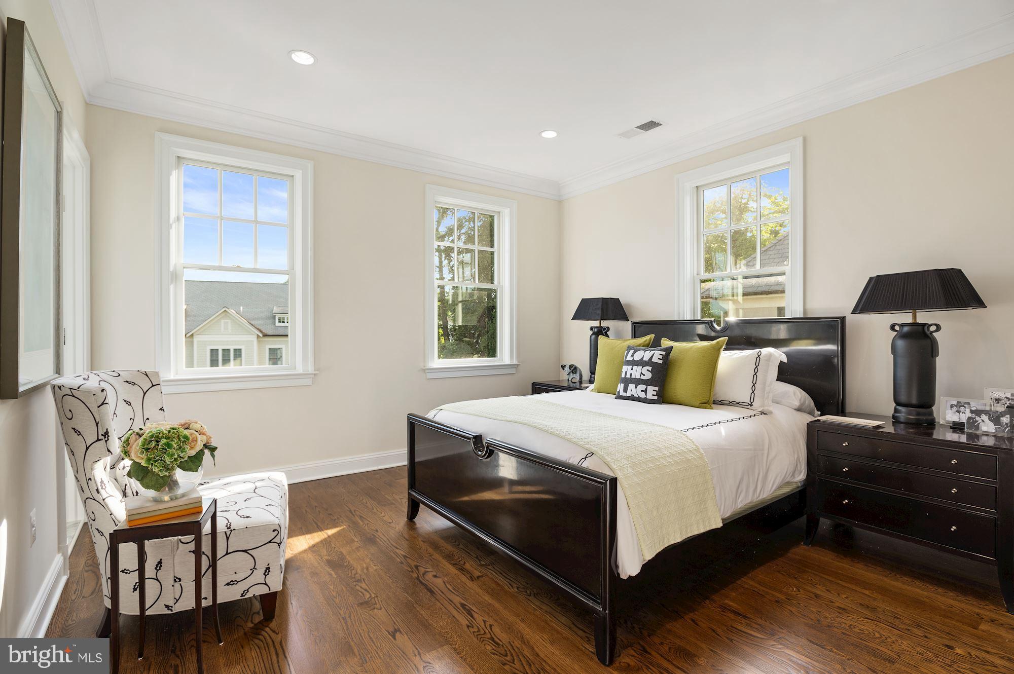 FOXHALL - Residential