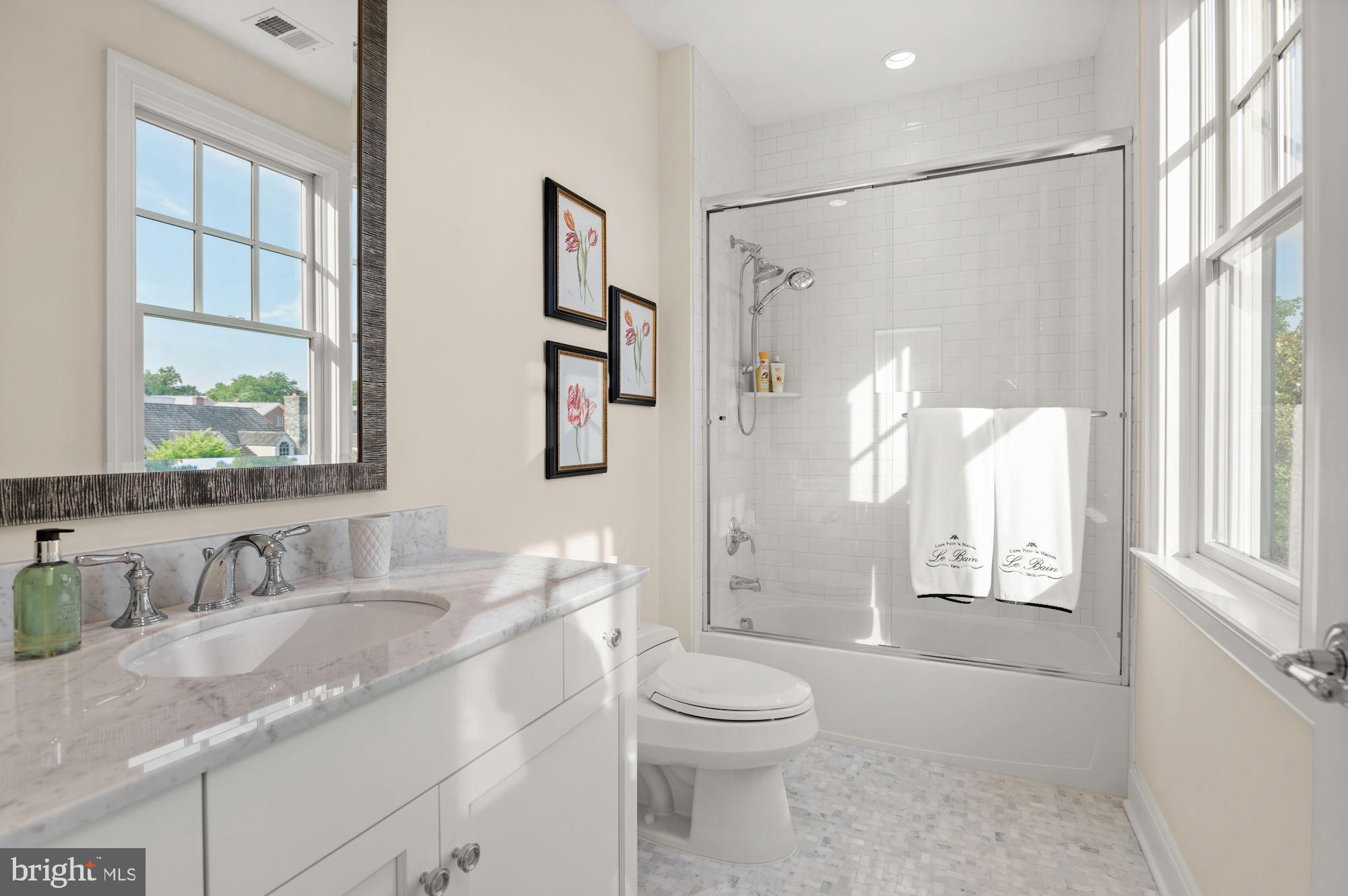 FOXHALL - Residential