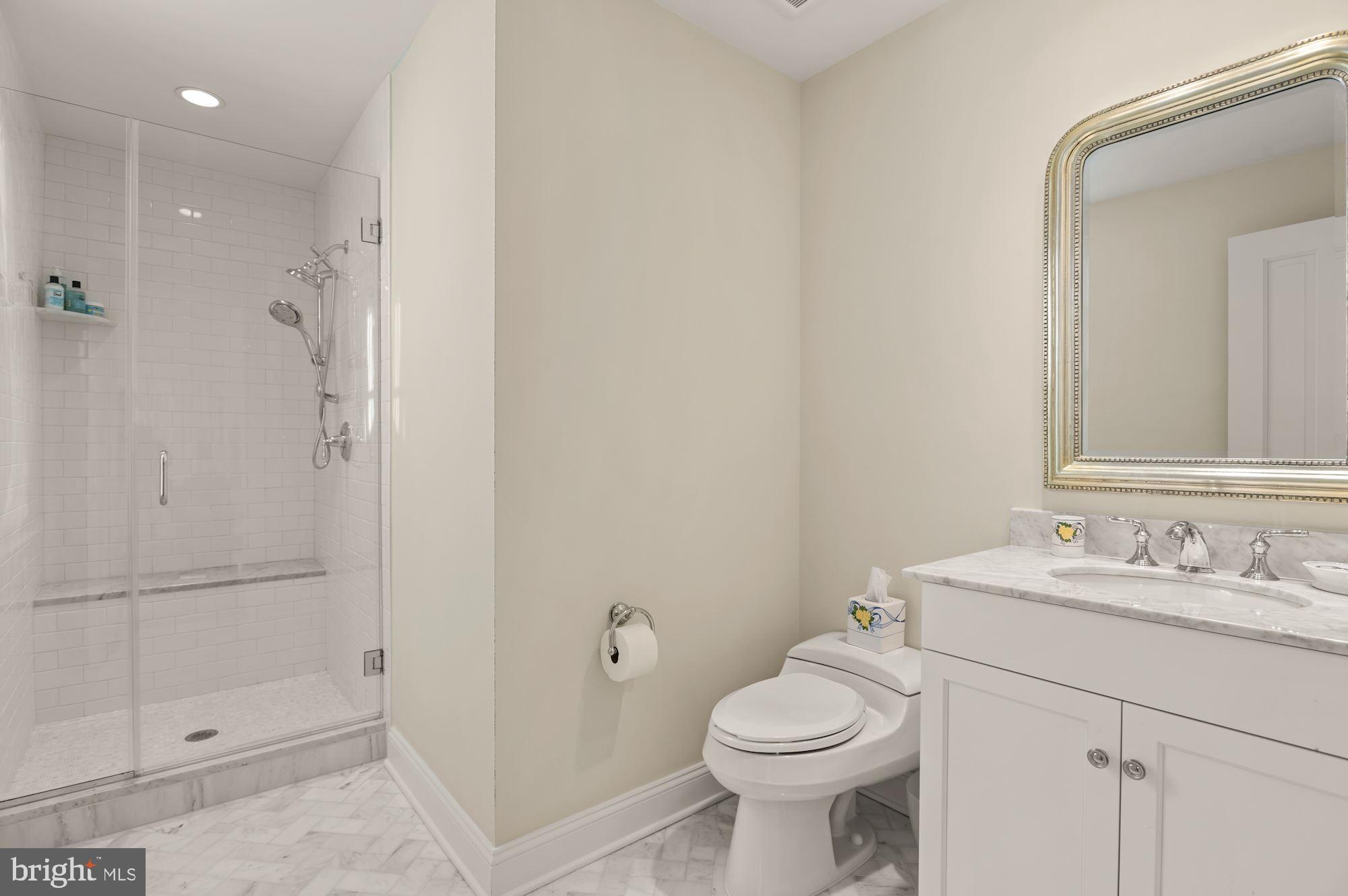 FOXHALL - Residential