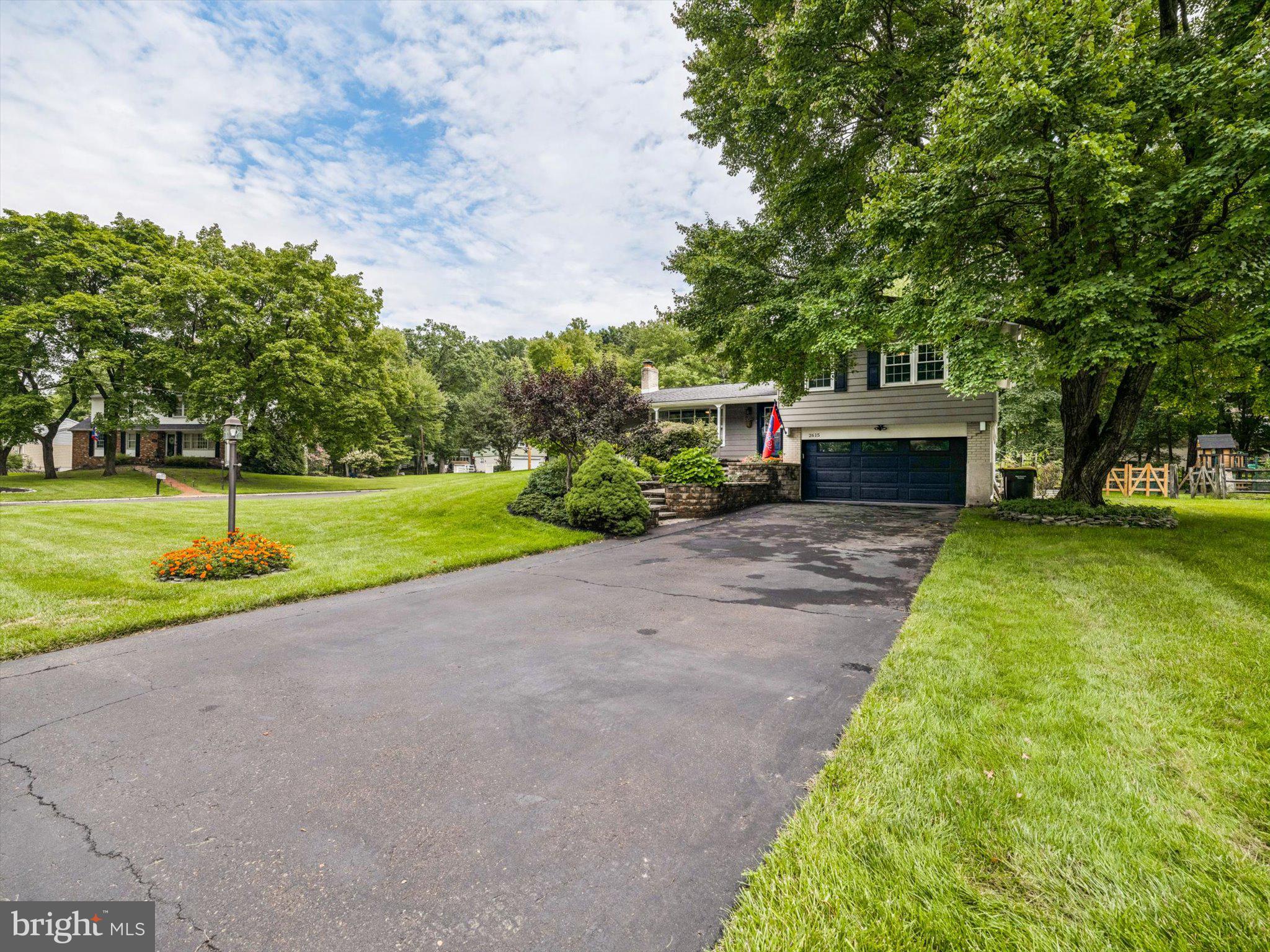 2615 MARTIN ROAD