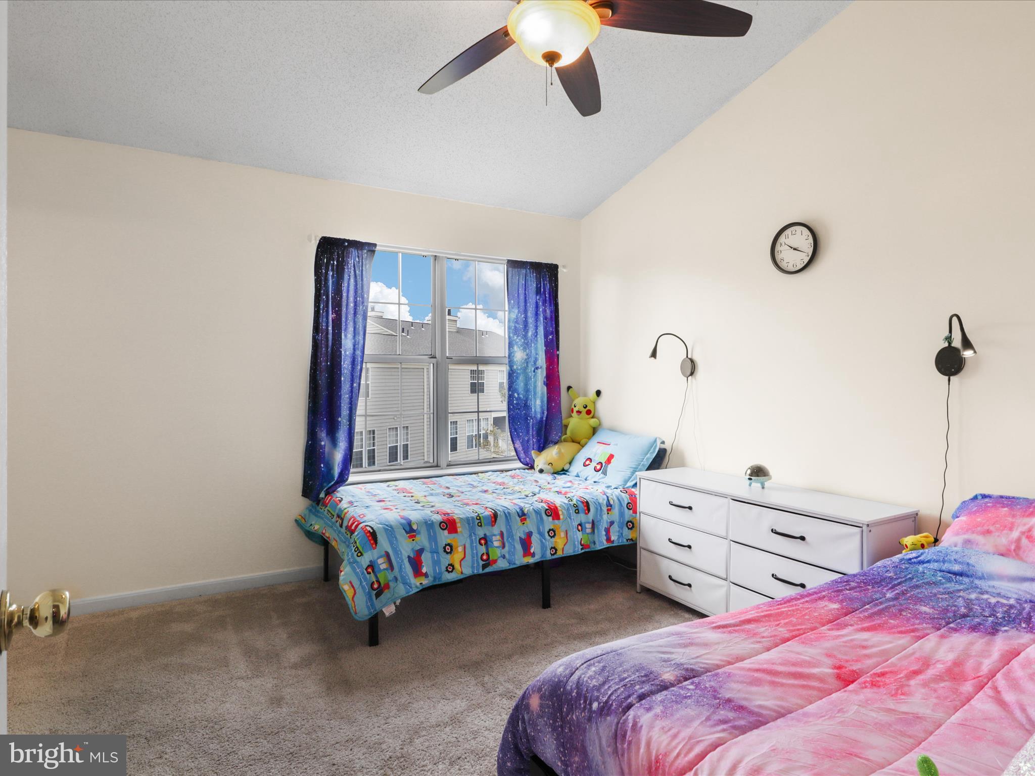 BULL RUN CONDO - Residential