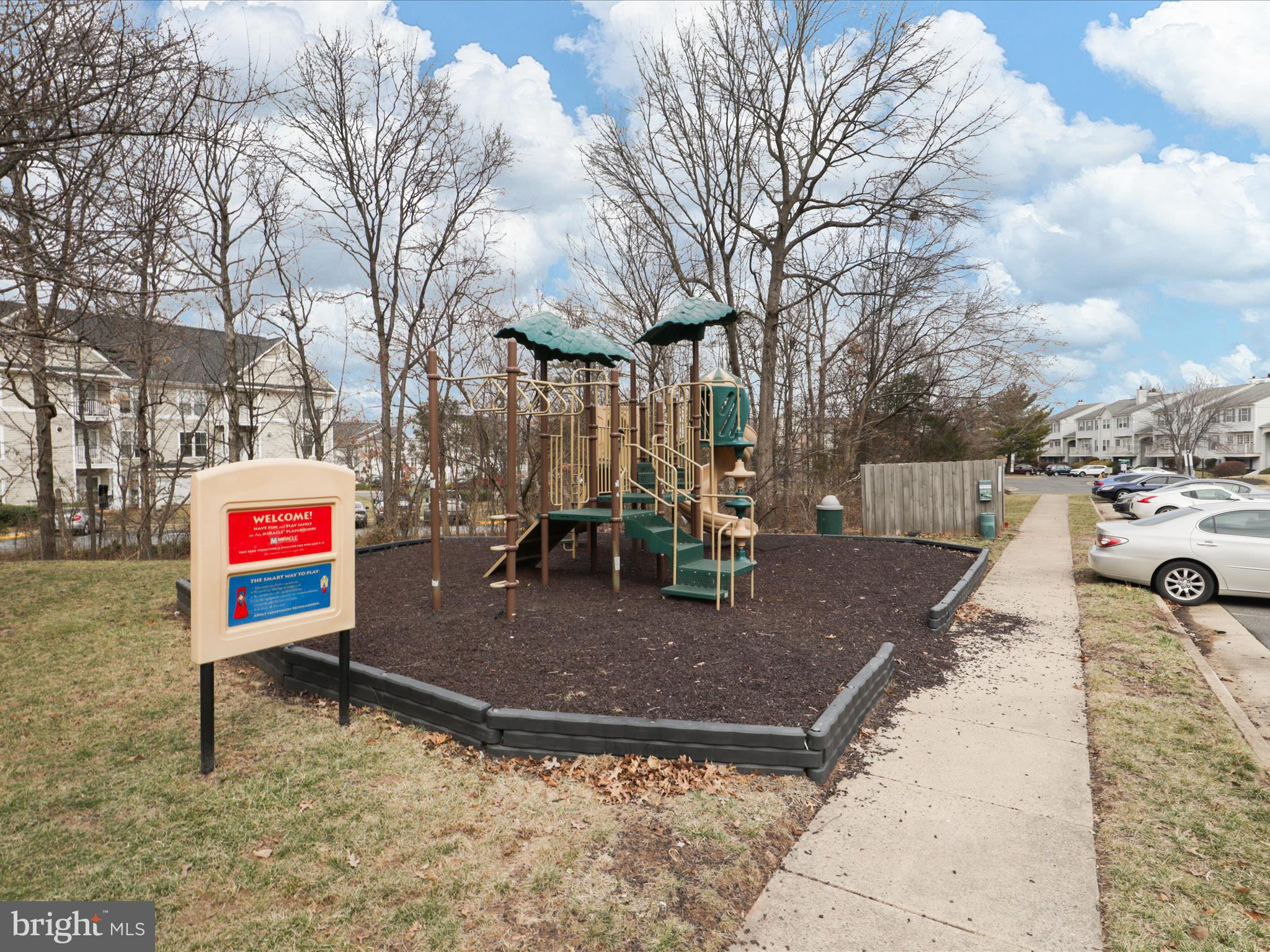 BULL RUN CONDO - Residential