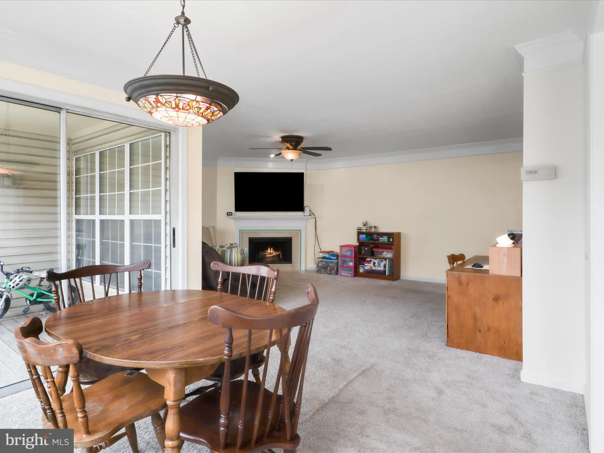 Manassas, Virginia 20109, United States, 2 Bedrooms Bedrooms, ,3 BathroomsBathrooms,Residential,Contingent,82955