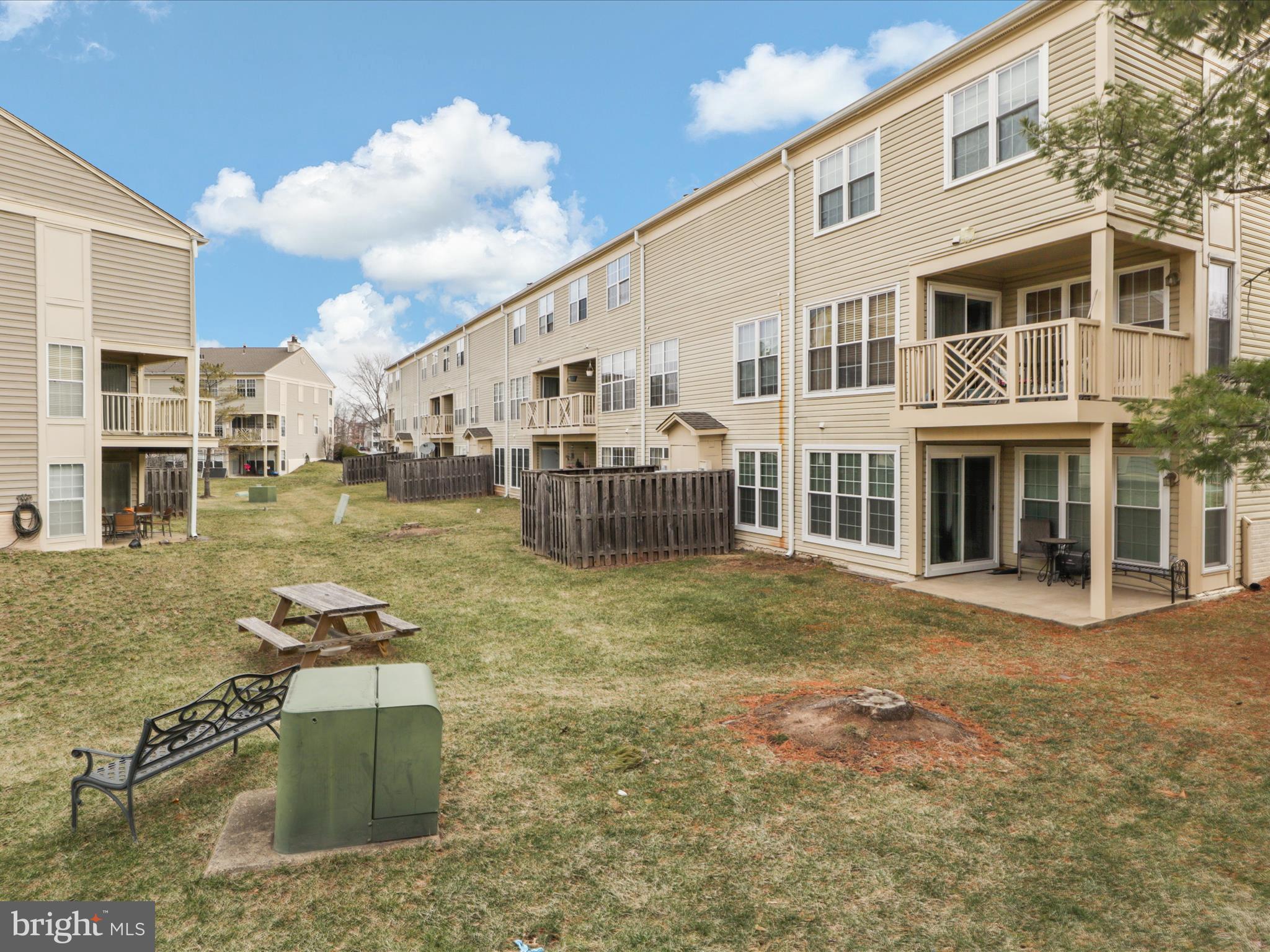 BULL RUN CONDO - Residential