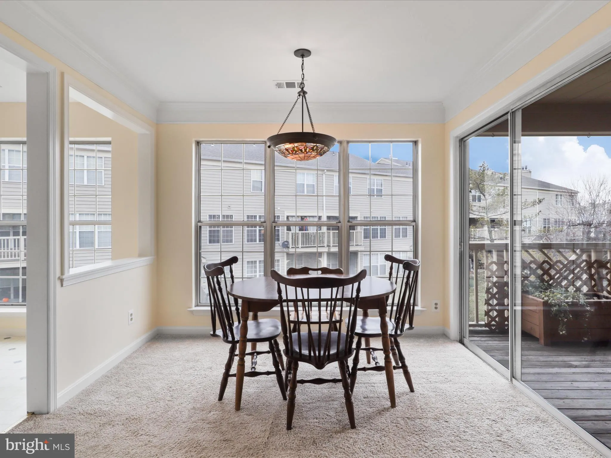 Manassas, Virginia 20109, United States, 2 Bedrooms Bedrooms, ,3 BathroomsBathrooms,Residential,Contingent,82955