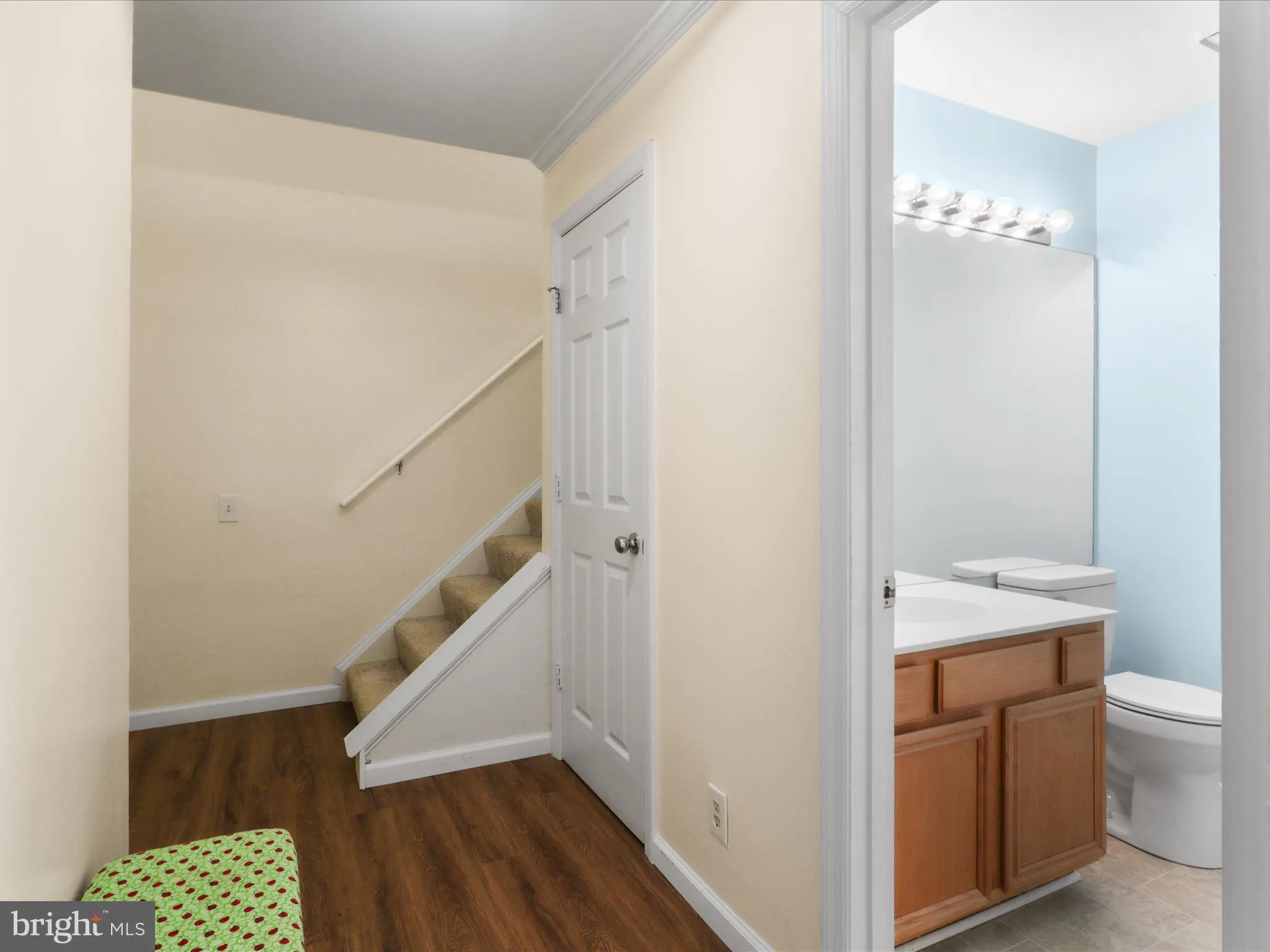 Manassas, Virginia 20109, United States, 2 Bedrooms Bedrooms, ,3 BathroomsBathrooms,Residential,Contingent,82955