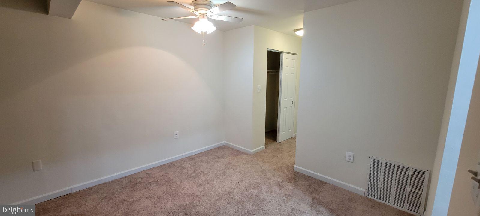 VALLEY PARK - Residential Lease