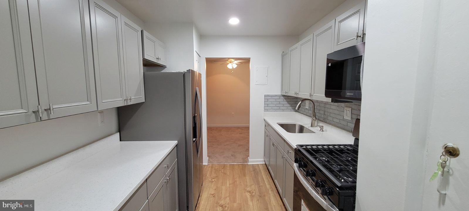 VALLEY PARK - Residential Lease