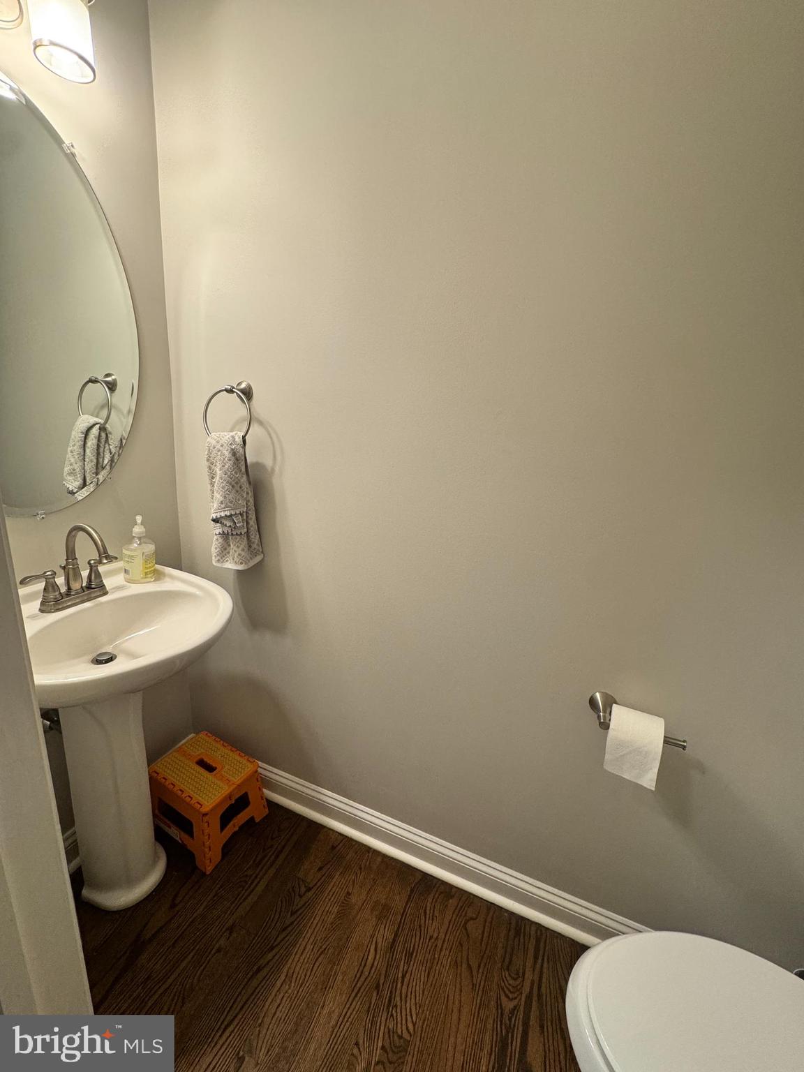 LANTERN HILL - Residential Lease