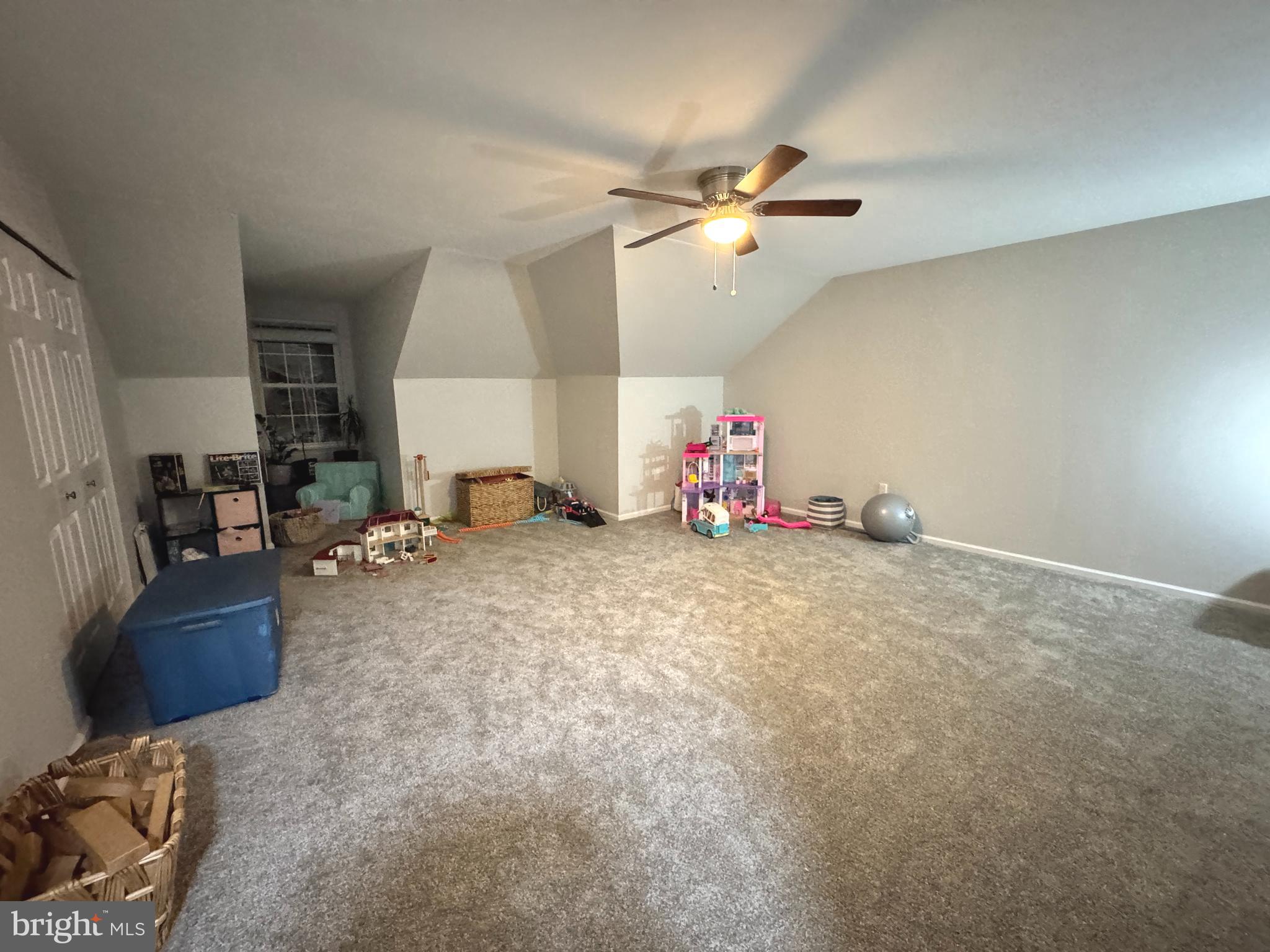 LANTERN HILL - Residential Lease