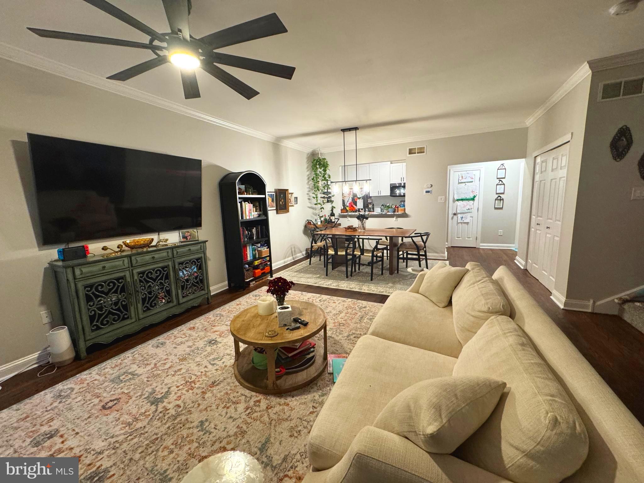 LANTERN HILL - Residential Lease