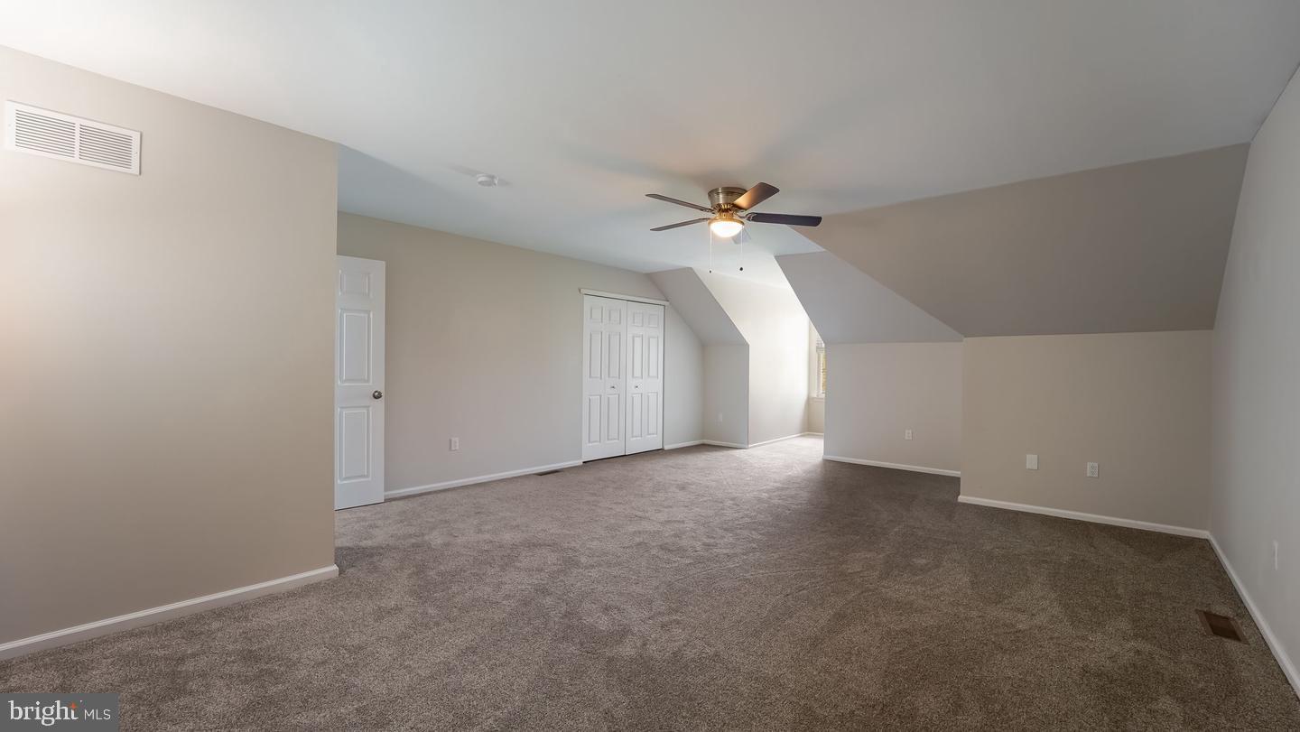 LANTERN HILL - Residential Lease