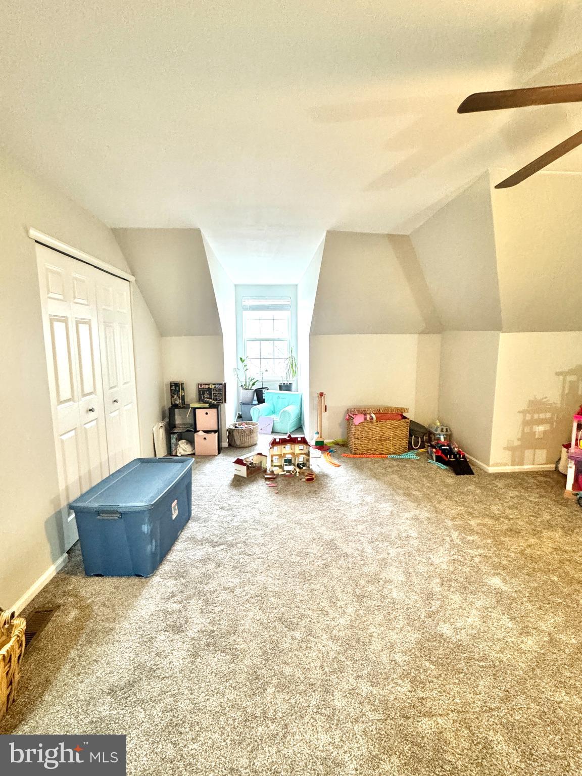 LANTERN HILL - Residential Lease