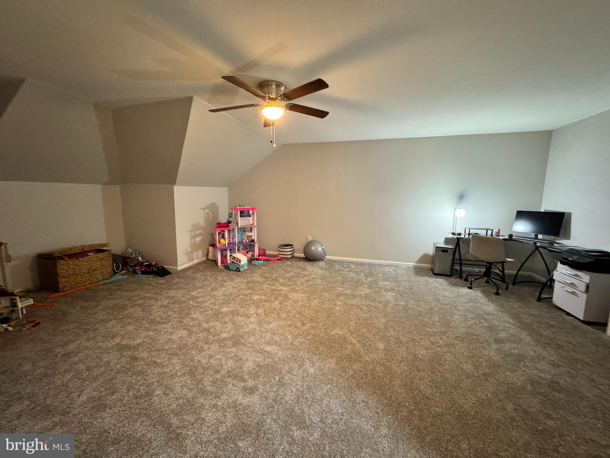 LANTERN HILL - Residential Lease