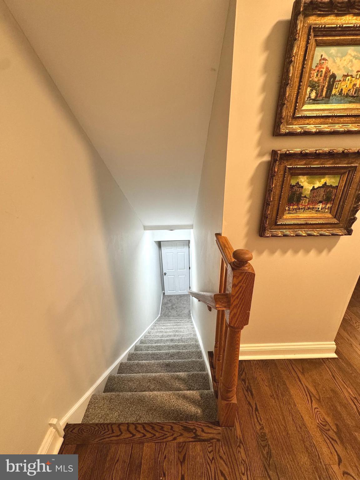 LANTERN HILL - Residential Lease