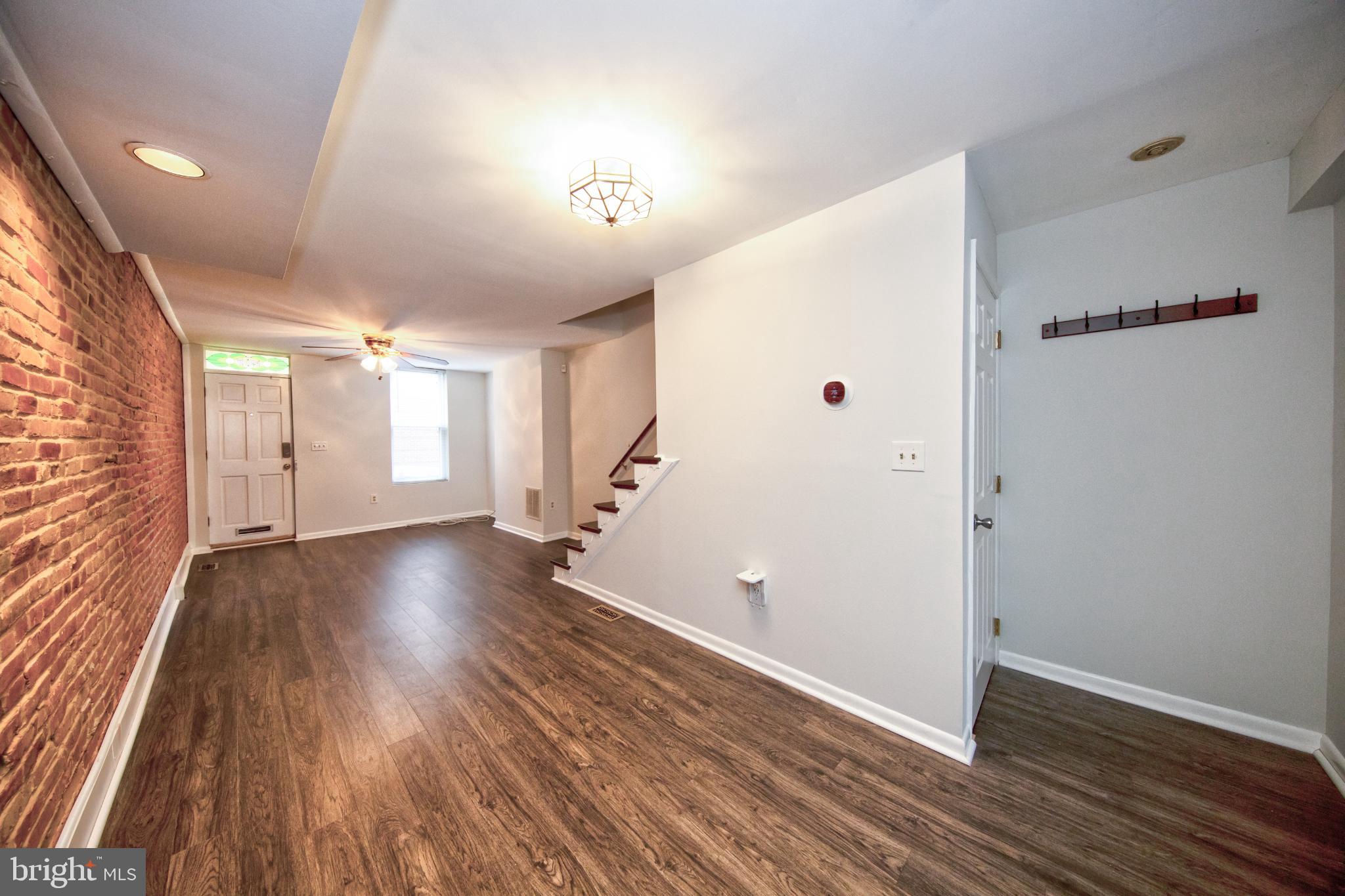 RIVERSIDE - Residential Lease