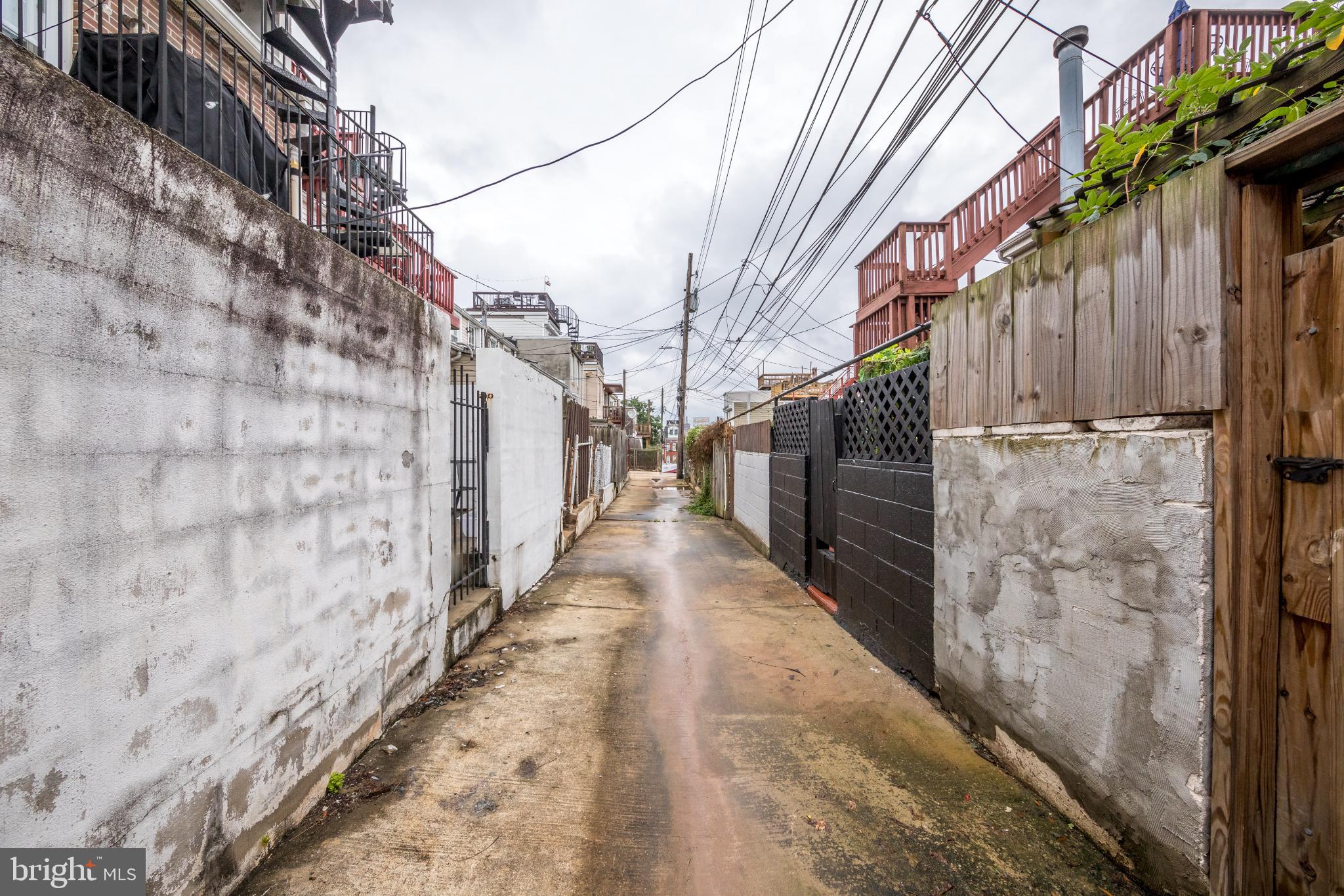 RIVERSIDE - Residential Lease