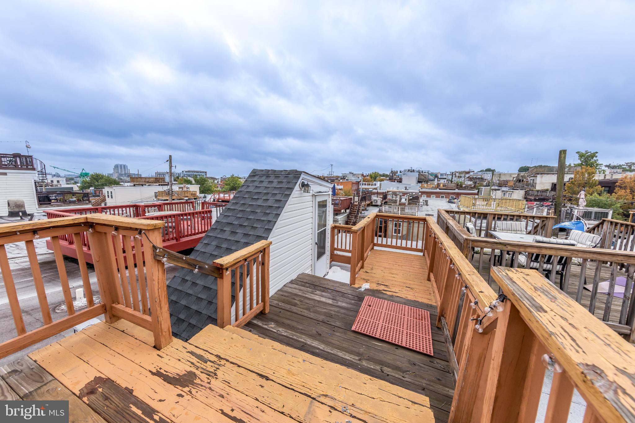 RIVERSIDE - Residential Lease