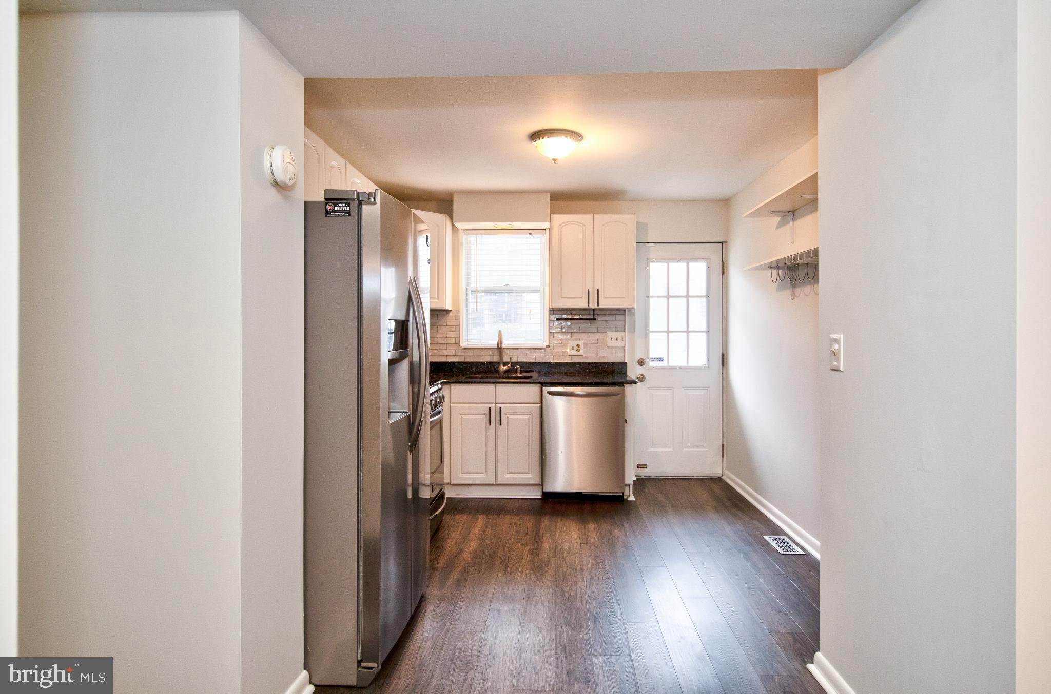 RIVERSIDE - Residential Lease