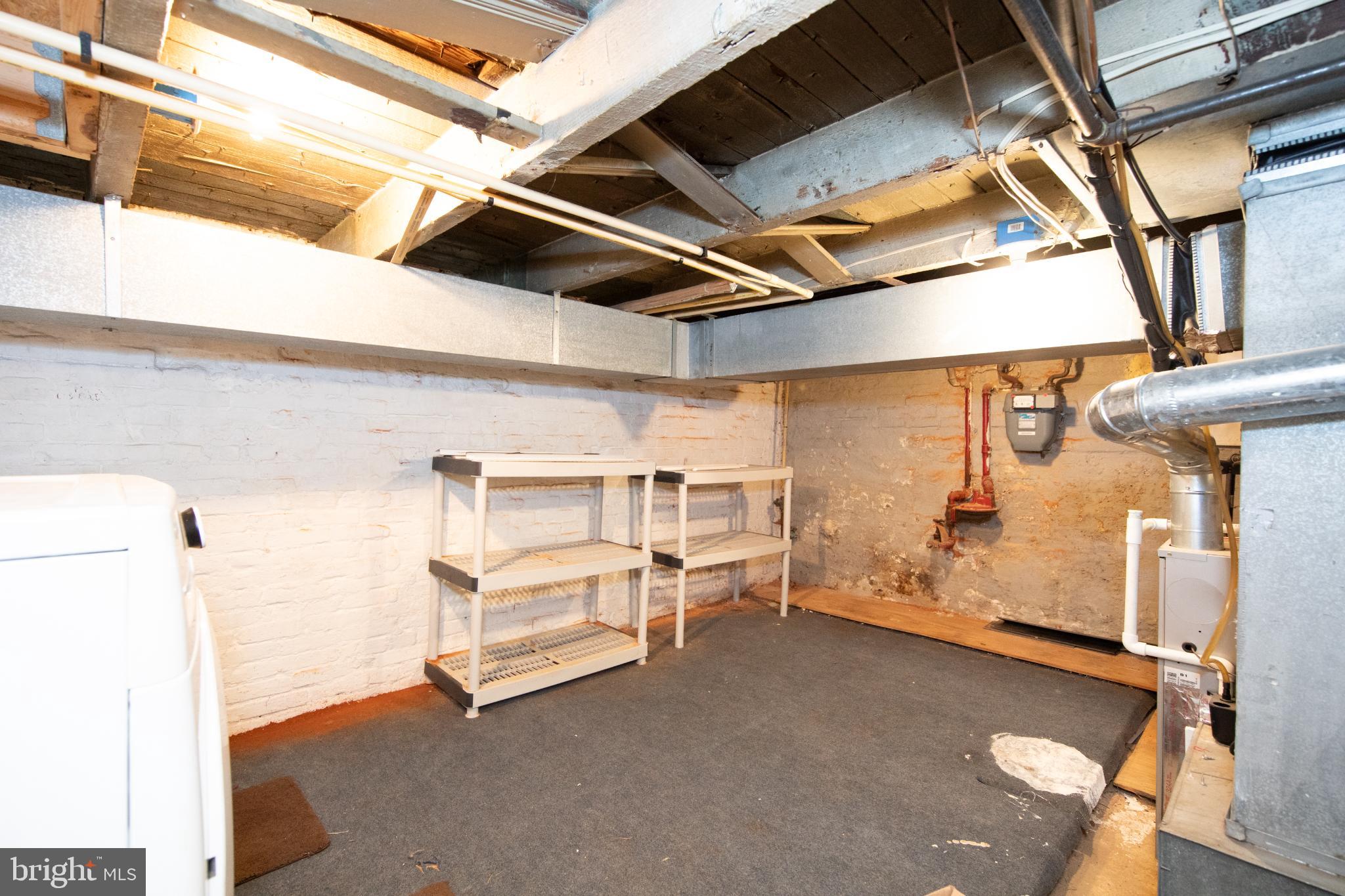 RIVERSIDE - Residential Lease