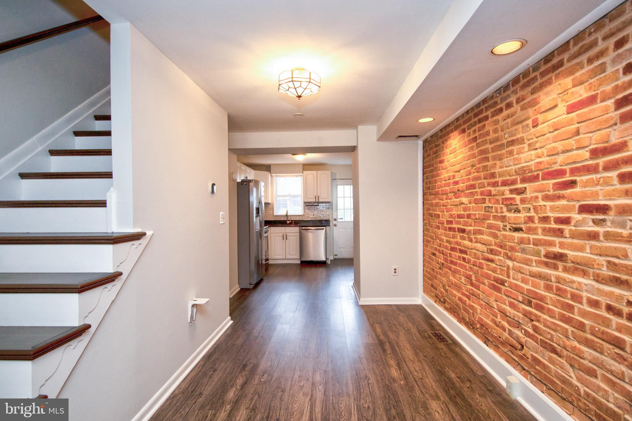 RIVERSIDE - Residential Lease