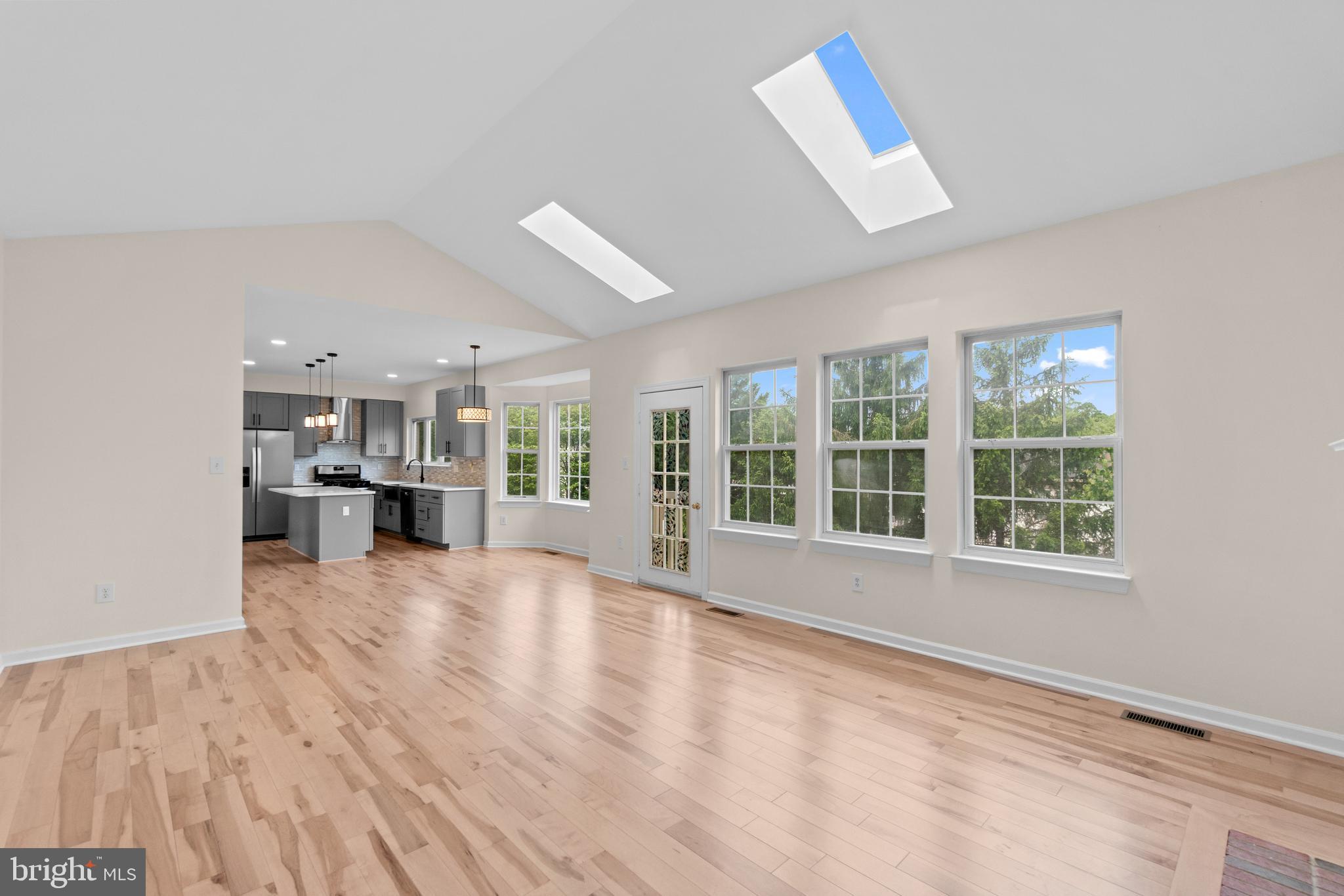 POTOMAC OAKS - Residential