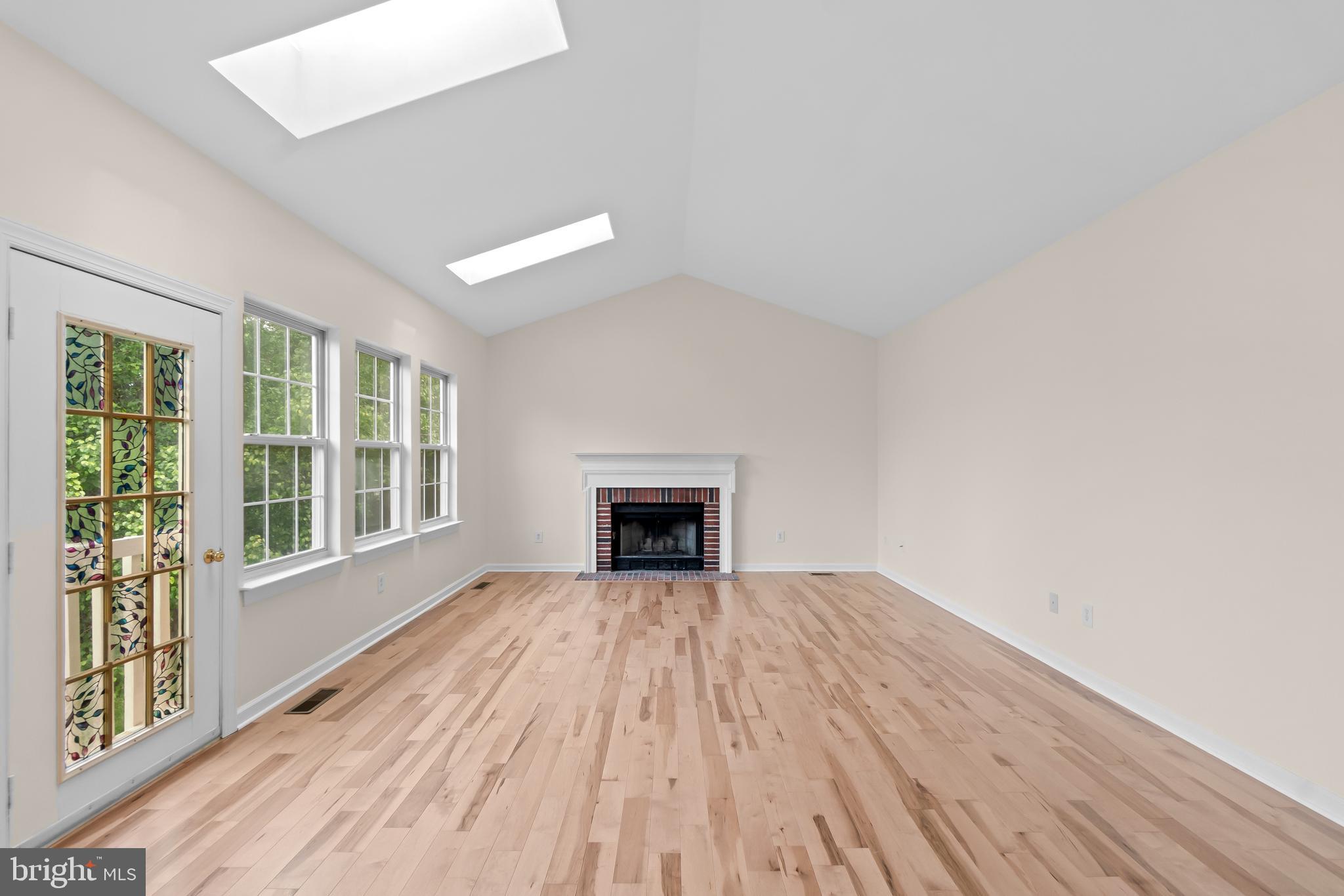 POTOMAC OAKS - Residential
