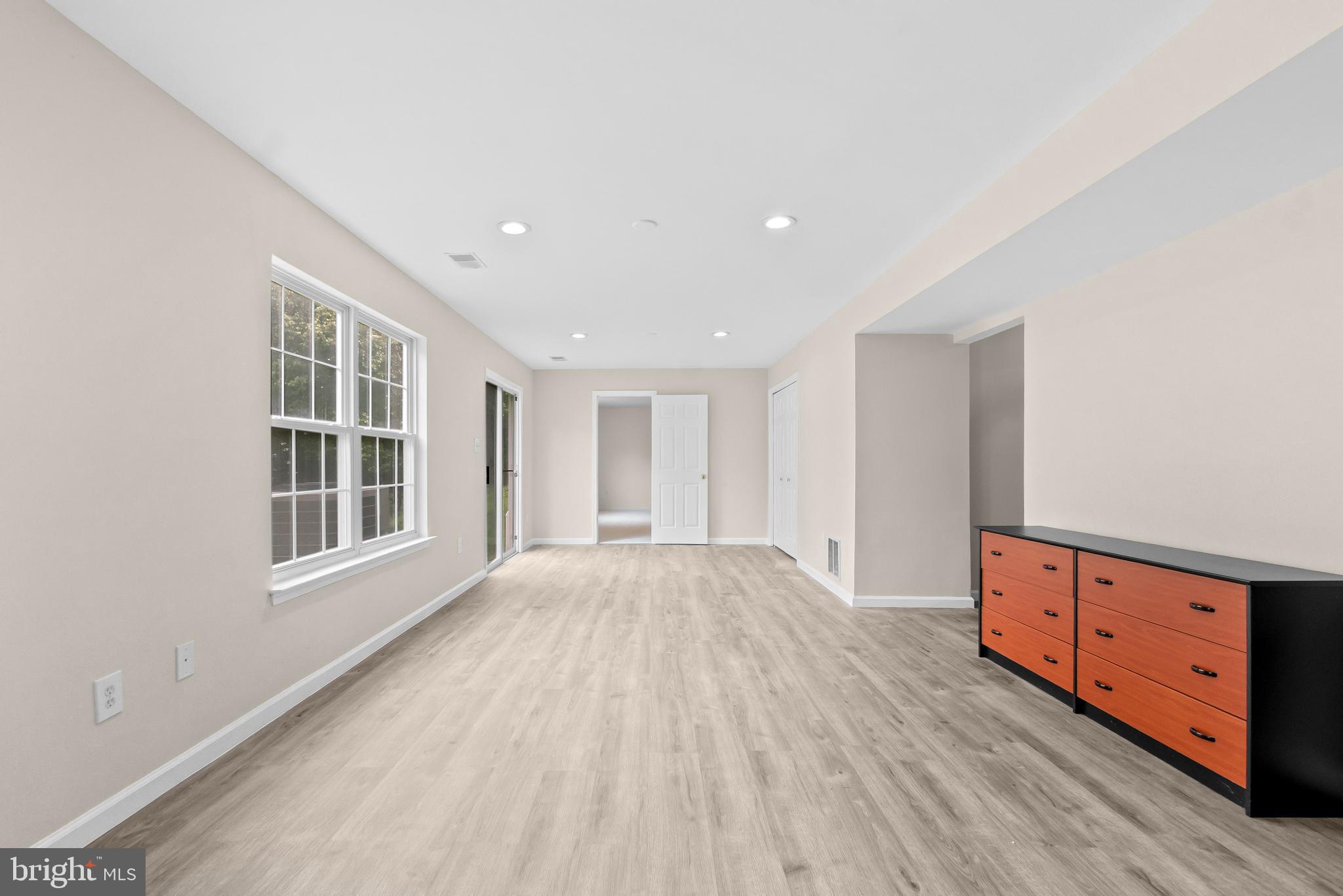 POTOMAC OAKS - Residential