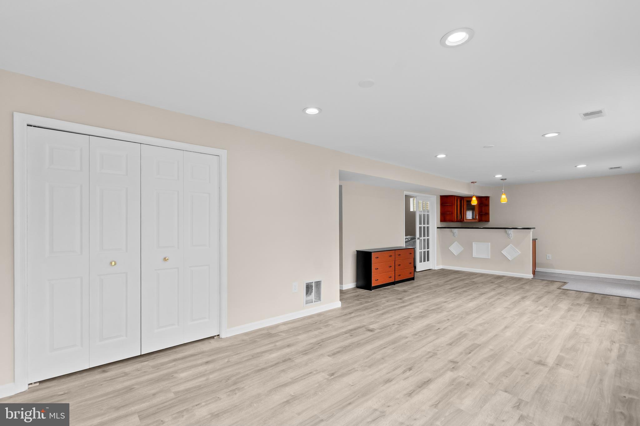 POTOMAC OAKS - Residential