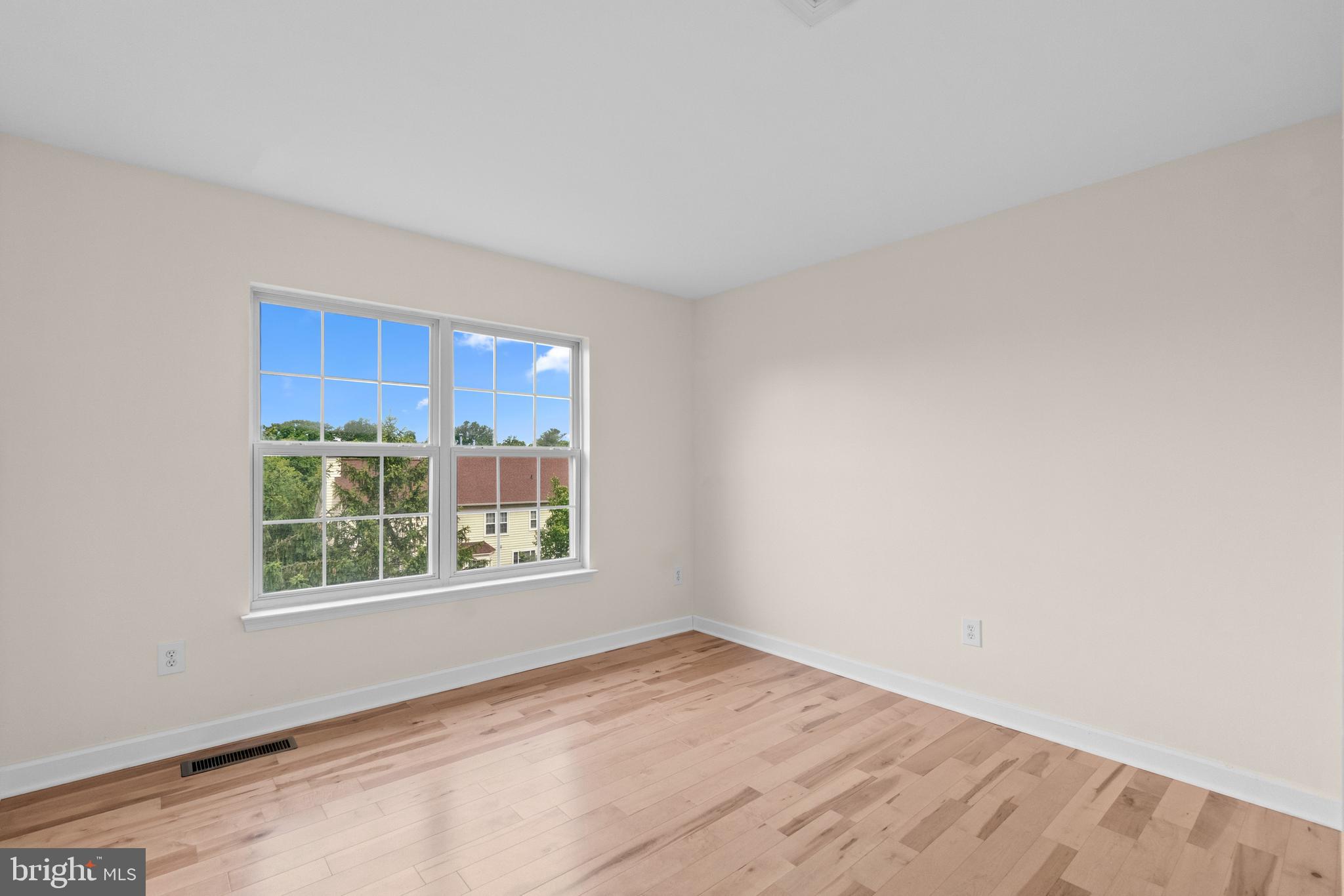 POTOMAC OAKS - Residential