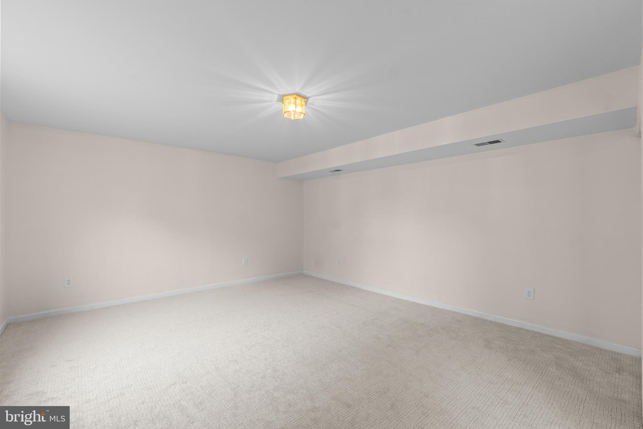 POTOMAC OAKS - Residential