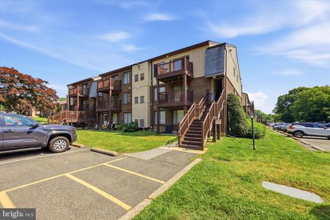 Condo For Sale - 5200 Hilltop Drive #171<br/> BROOKHAVEN, PA 19015
