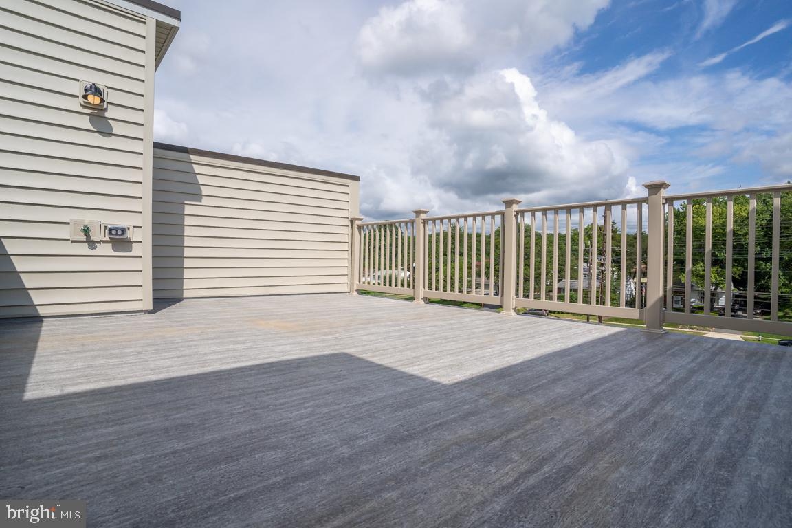 ROCKVILLE - Residential Lease