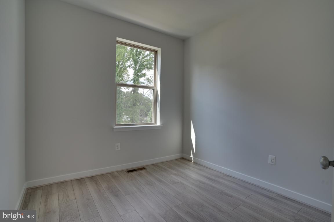 ROCKVILLE - Residential Lease