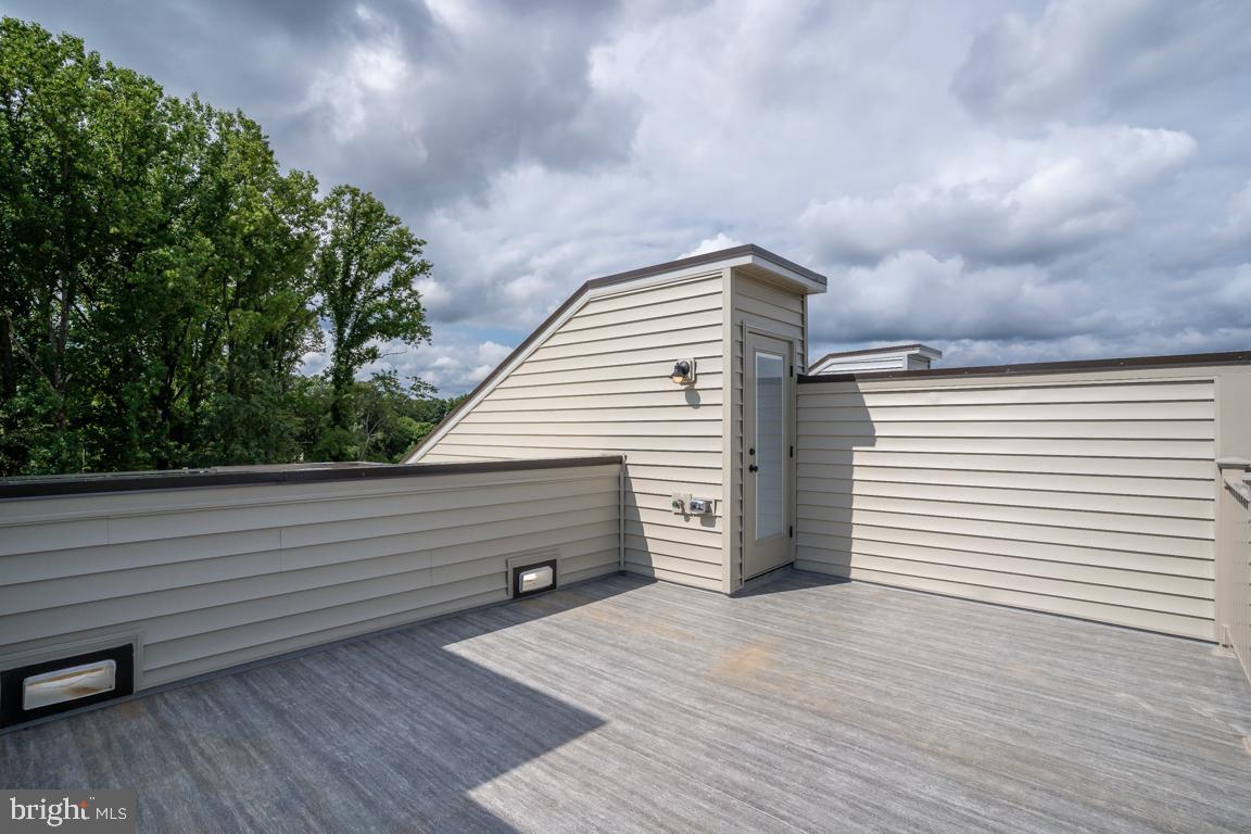 ROCKVILLE - Residential Lease