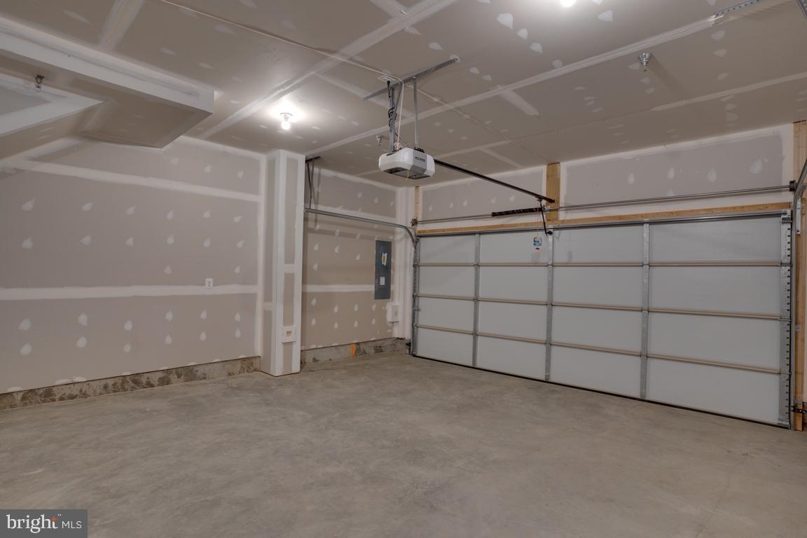 ROCKVILLE - Residential Lease