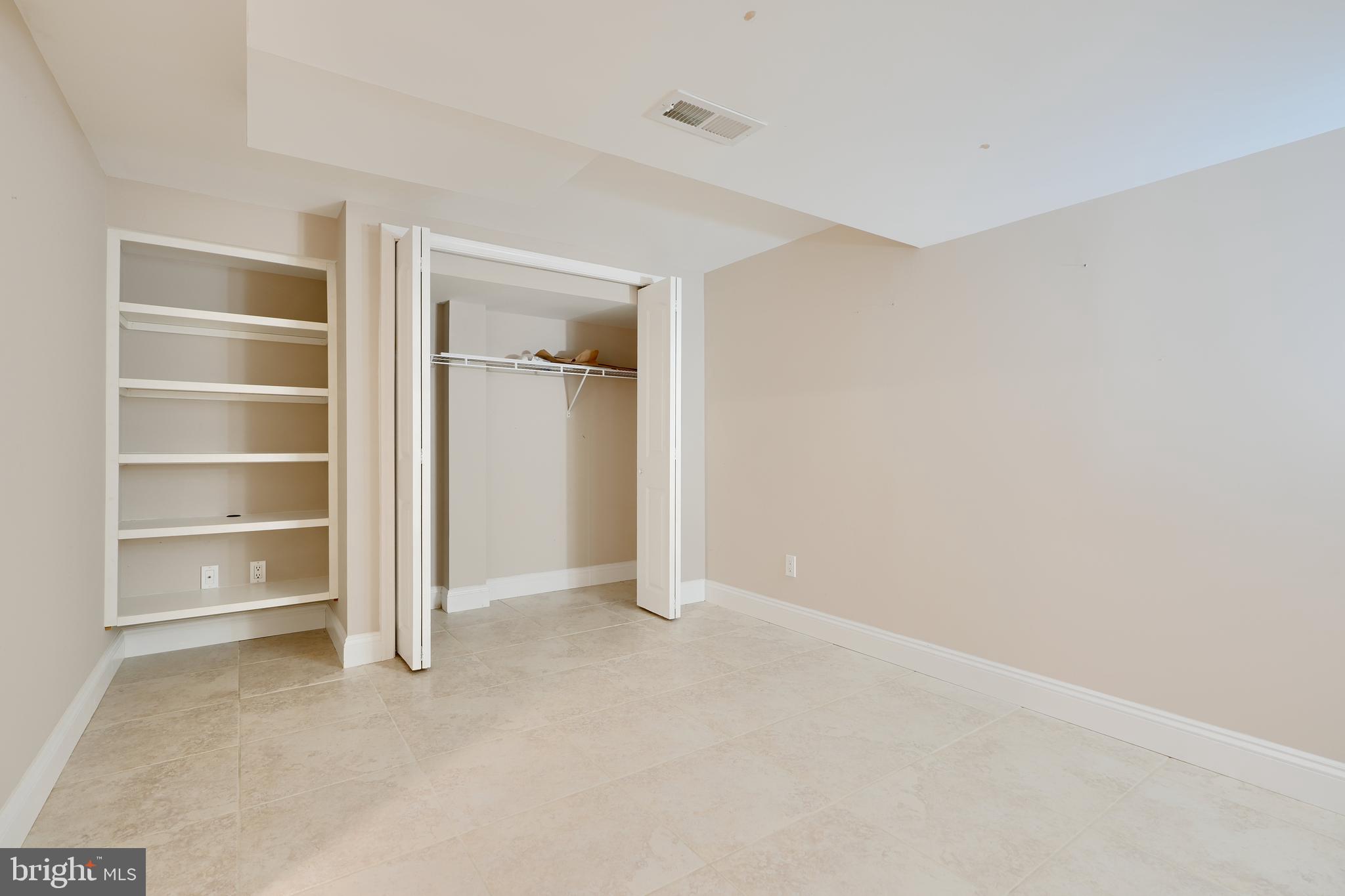 DARLEIGH MANOR - Residential