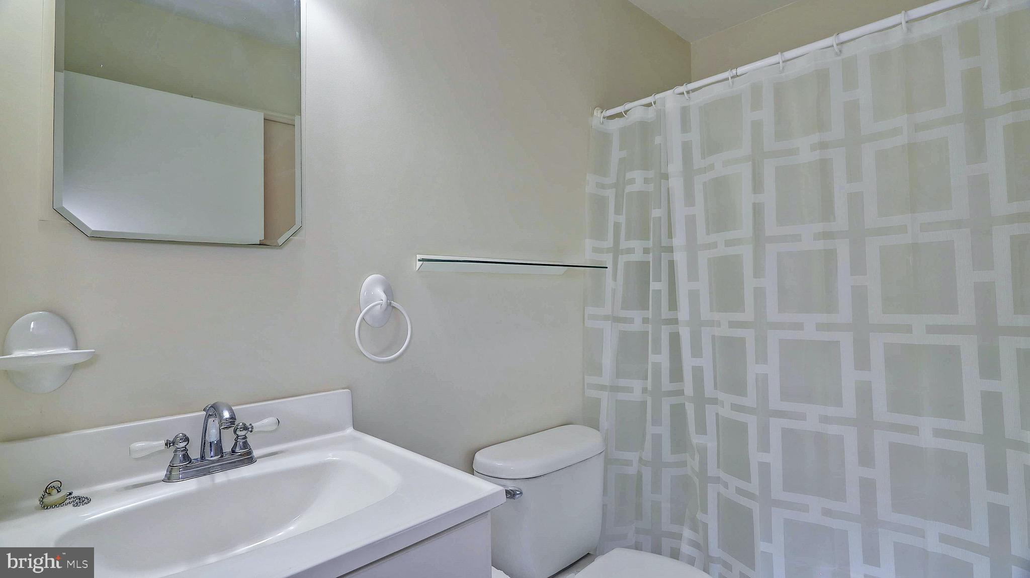 MONTCLAIR/COUNTRY CLUB - Residential