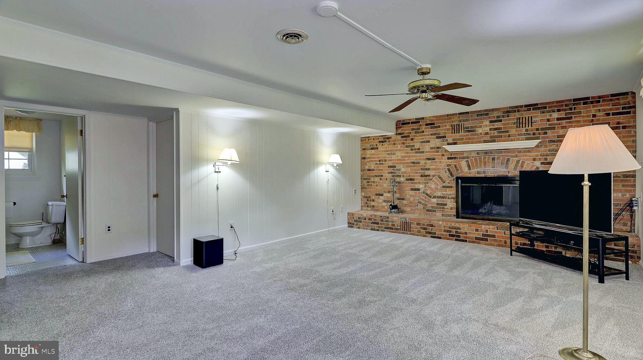 MONTCLAIR/COUNTRY CLUB - Residential