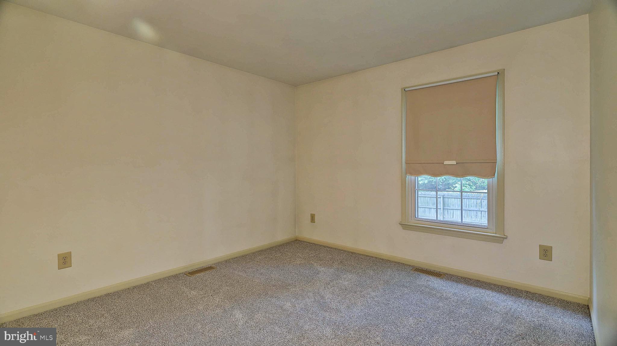 MONTCLAIR/COUNTRY CLUB - Residential