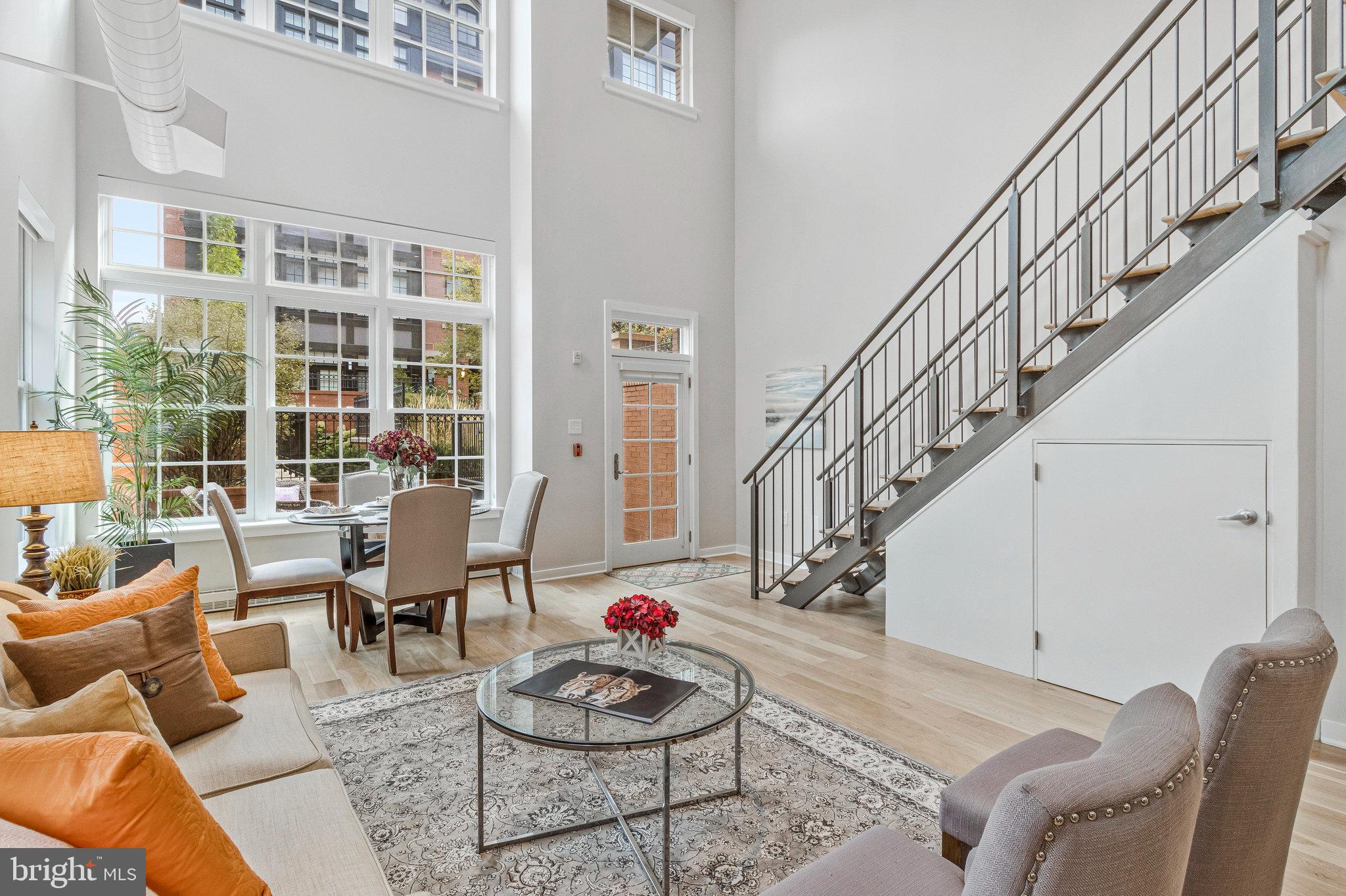 1610 N QUEEN STREET 211