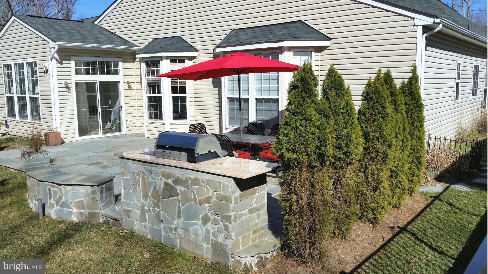 FOUR SEASONS - Residential Lease