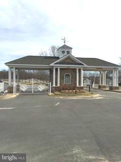 FOUR SEASONS - Residential Lease