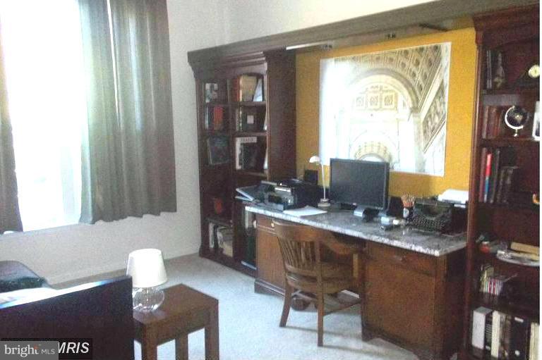 FOUR SEASONS - Residential Lease