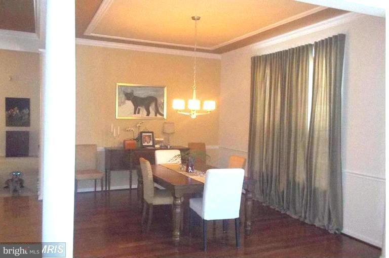 FOUR SEASONS - Residential Lease