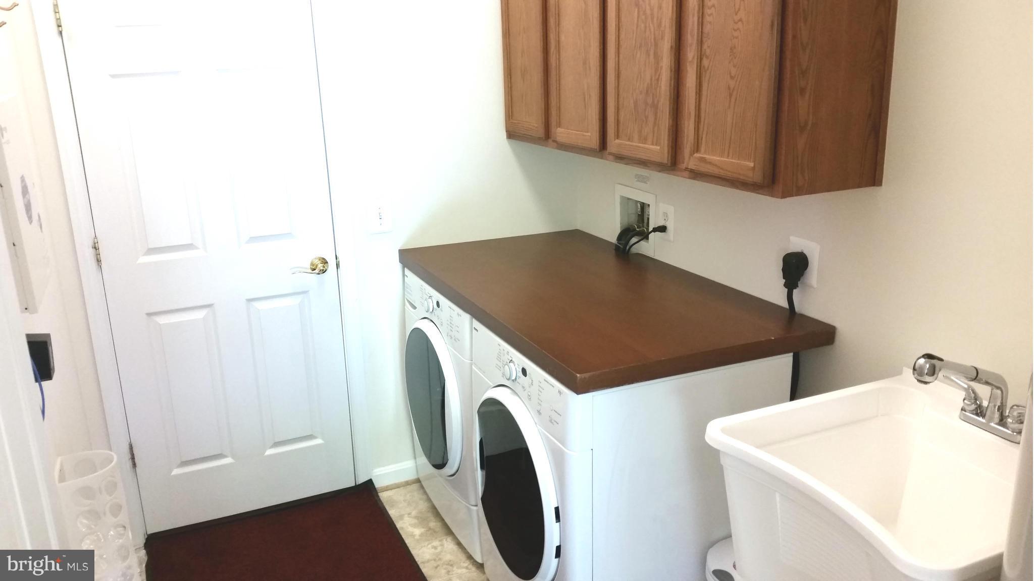 FOUR SEASONS - Residential Lease